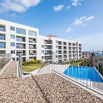 Oceanfront Bliss - Atlantico Residences Апартаменты Камара-де-Лобуш