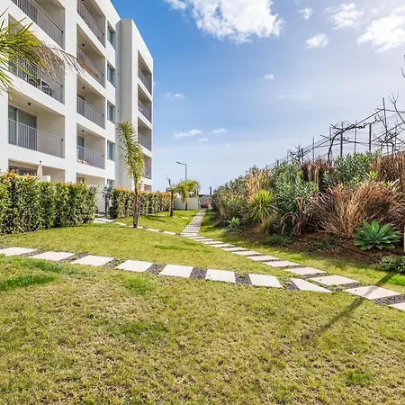 Oceanfront Bliss - Atlantico Residences 卡马拉-德洛布什